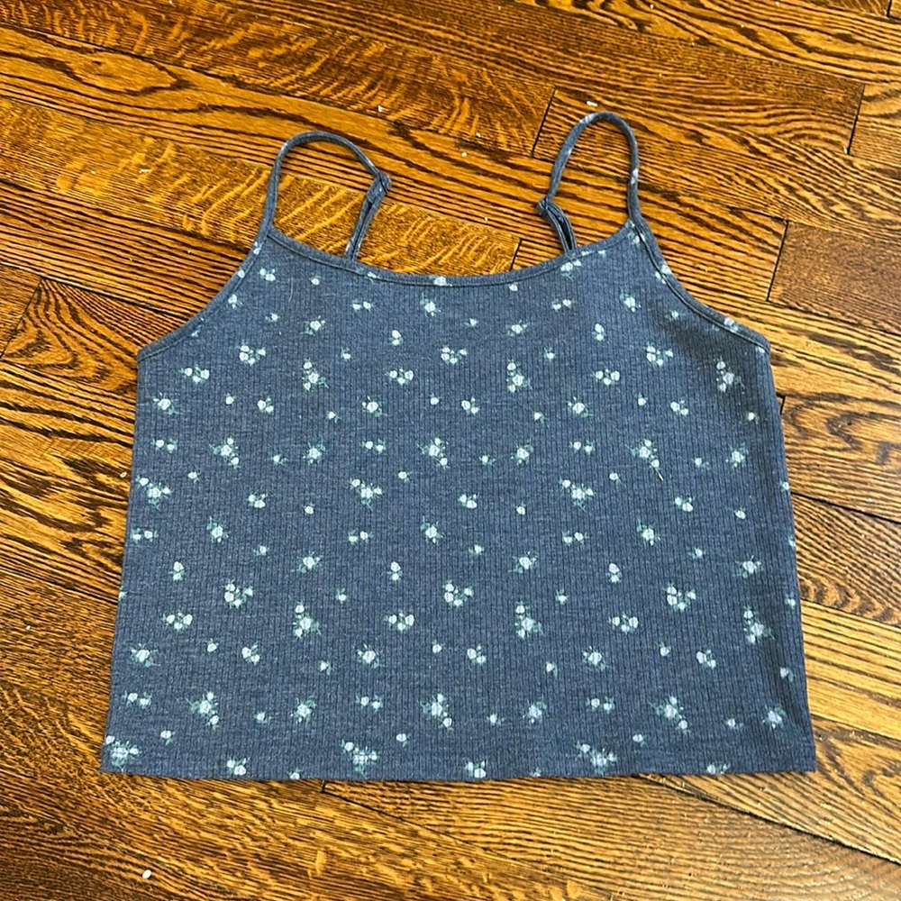 american eagle blue floral ribbed tank top!